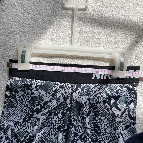 Nike pro spandex (snake skin print) - Picture 10 of 16